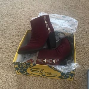 Sbicca wine suede booties w/beaded accents